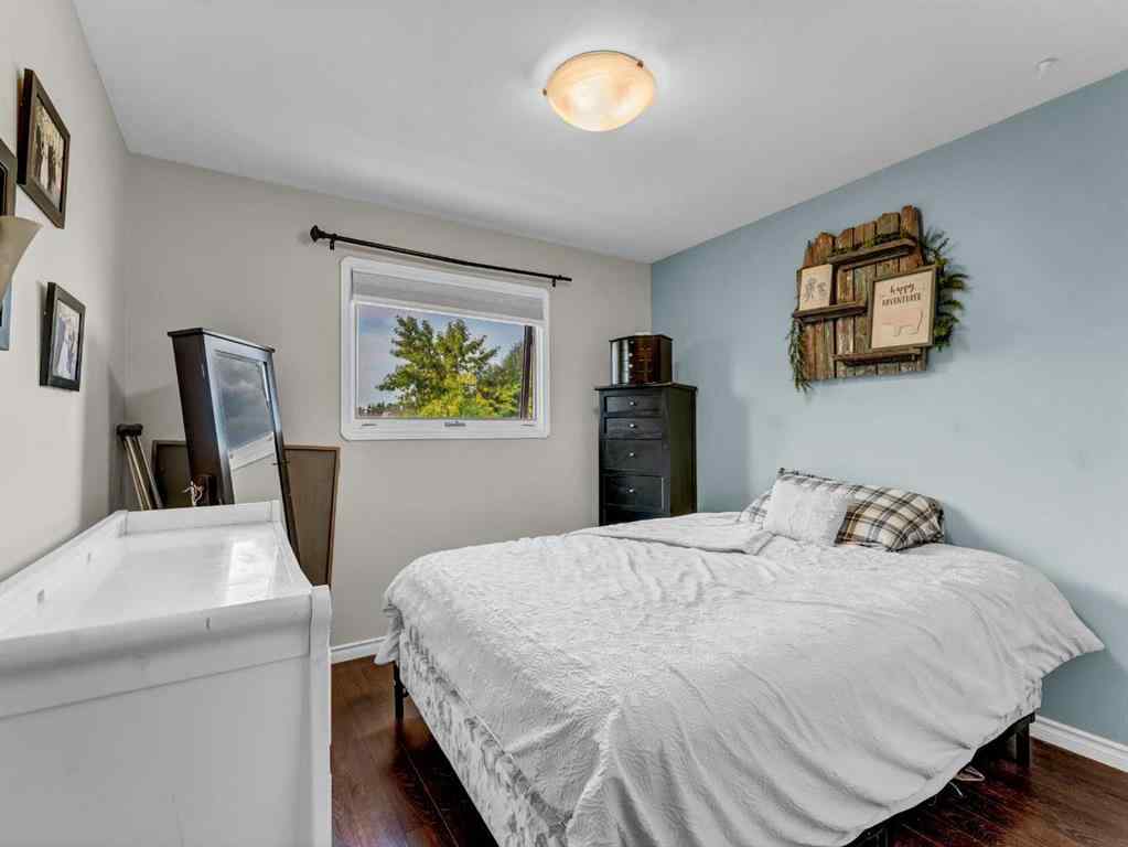 MLS® A2256864 - 16 Storrs Crescent SE in SE Southridge Medicine Hat, Residential