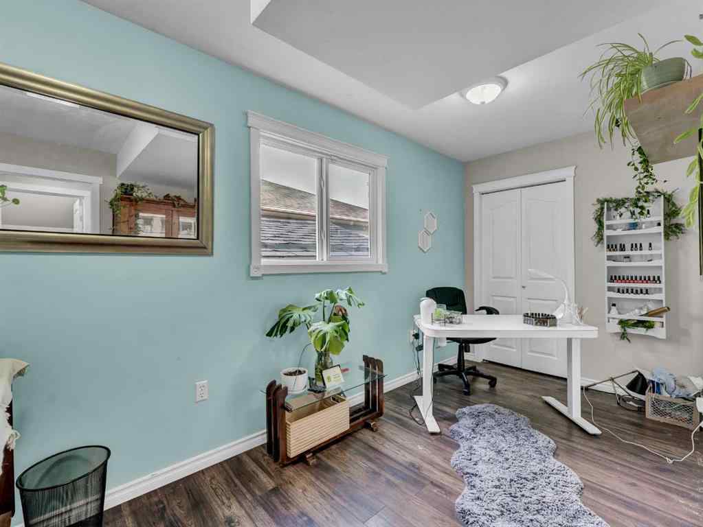MLS® A2256864 - 16 Storrs Crescent SE in SE Southridge Medicine Hat, Residential