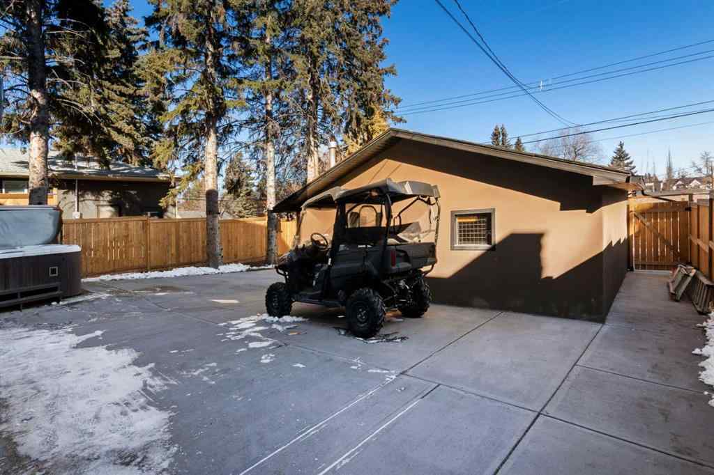 MLS® A2256866 - 38 Lissington Drive SW in North Glenmore Park Calgary, Residential