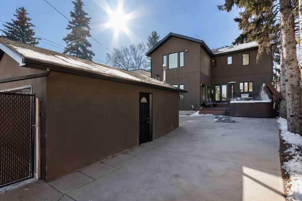 MLS® A2256866 - 38 Lissington Drive SW in North Glenmore Park Calgary, Residential