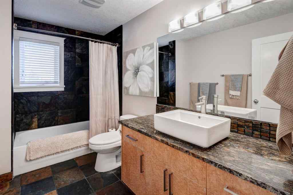 MLS® A2256866 - 38 Lissington Drive SW in North Glenmore Park Calgary, Residential