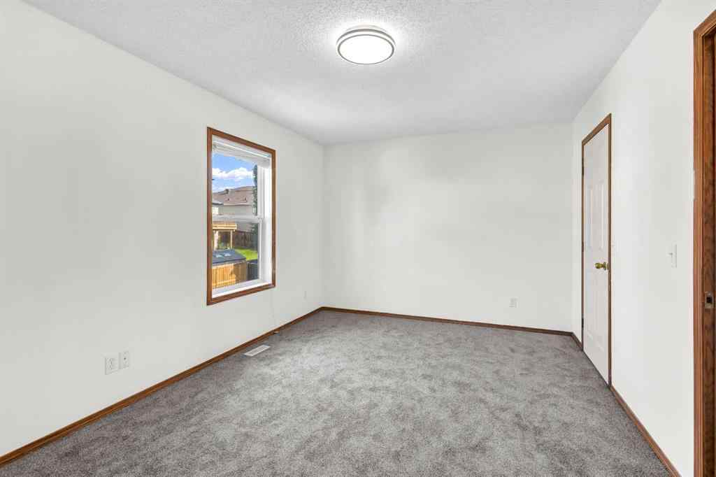 MLS® A2256871 - 35 Tuscarora Way NW in Tuscany Calgary, Residential