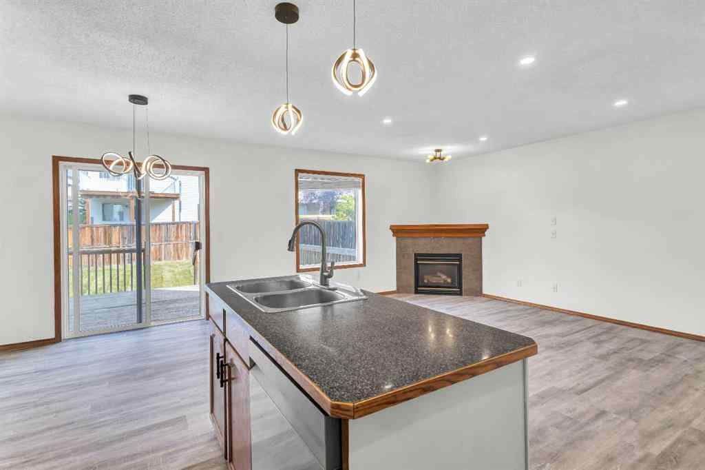MLS® A2256871 - 35 Tuscarora Way NW in Tuscany Calgary, Residential