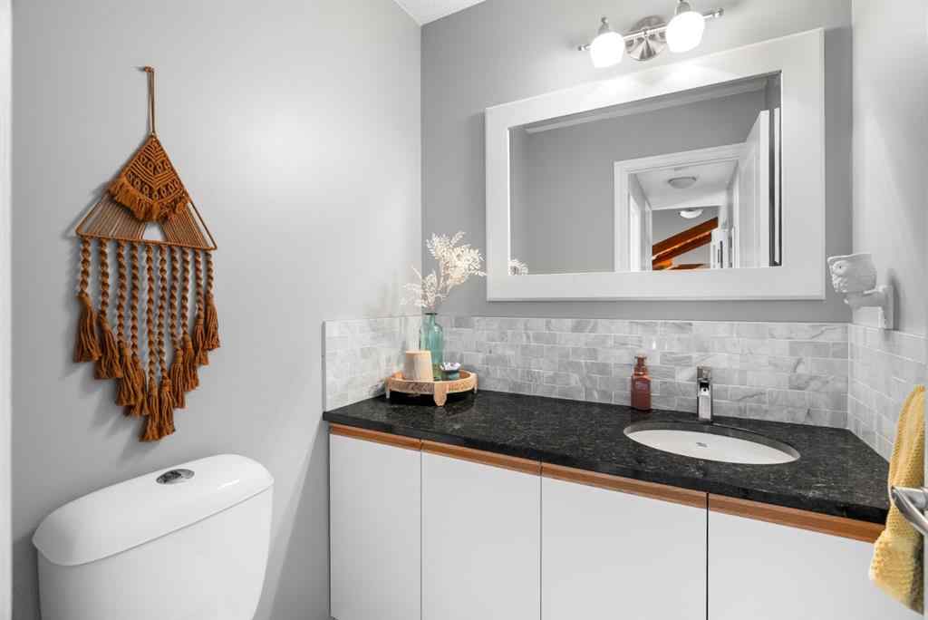 MLS® A2256872 - 105 Whiteoak Garden  in Thickwood Fort McMurray, Residential