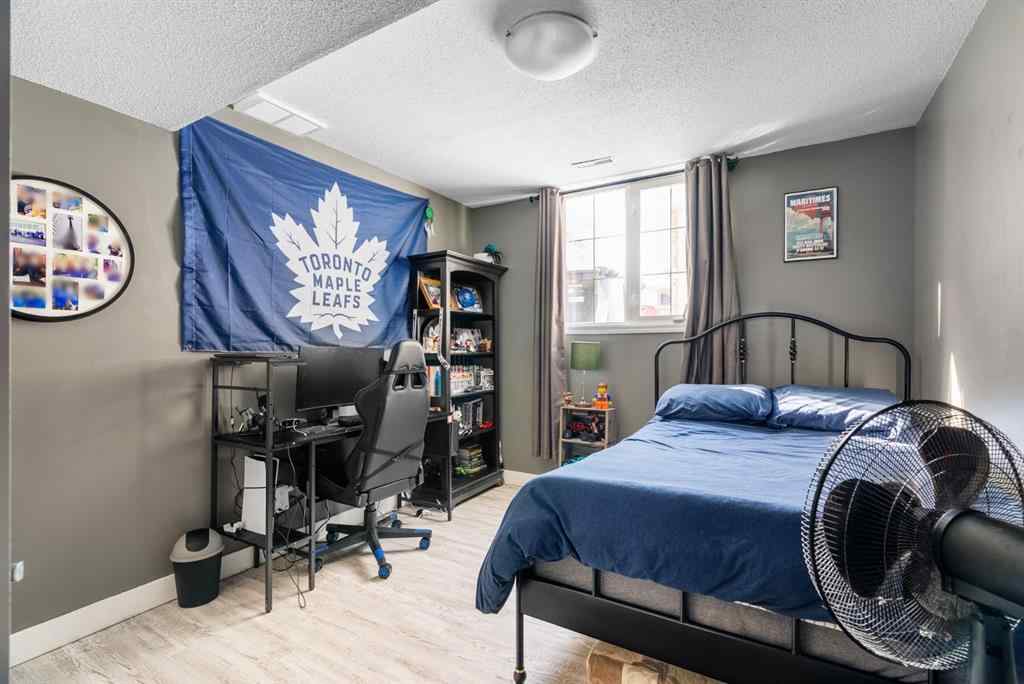 MLS® A2256872 - 105 Whiteoak Garden  in Thickwood Fort McMurray, Residential