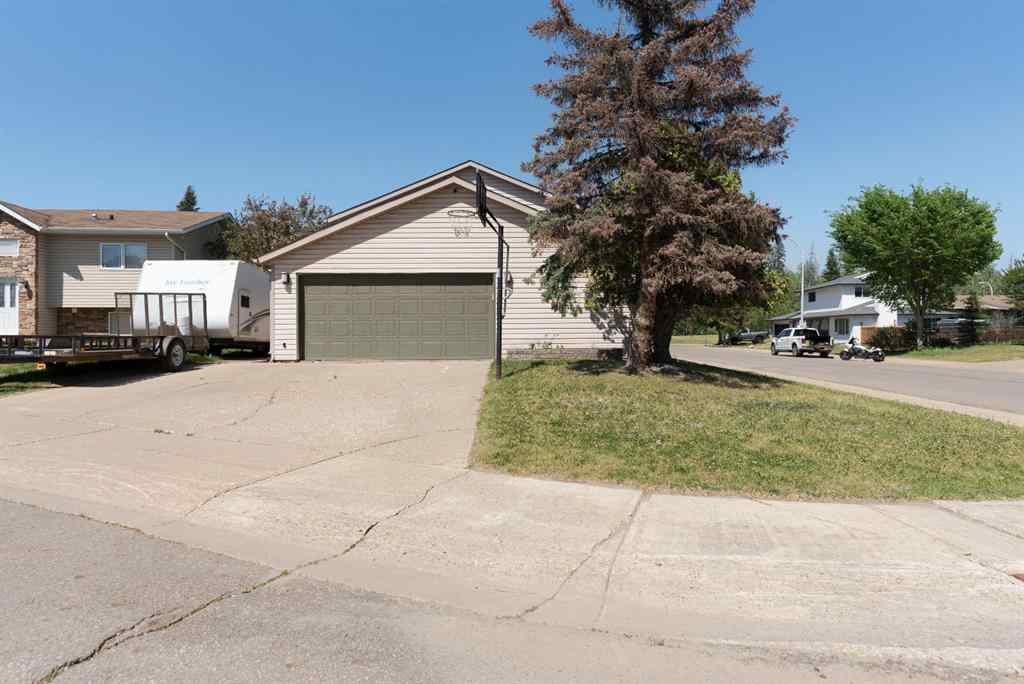 MLS® A2256872 - 105 Whiteoak Garden  in Thickwood Fort McMurray, Residential