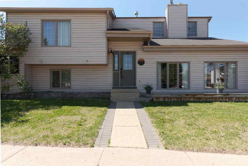 MLS® A2256872 - 105 Whiteoak Garden  in Thickwood Fort McMurray, Residential