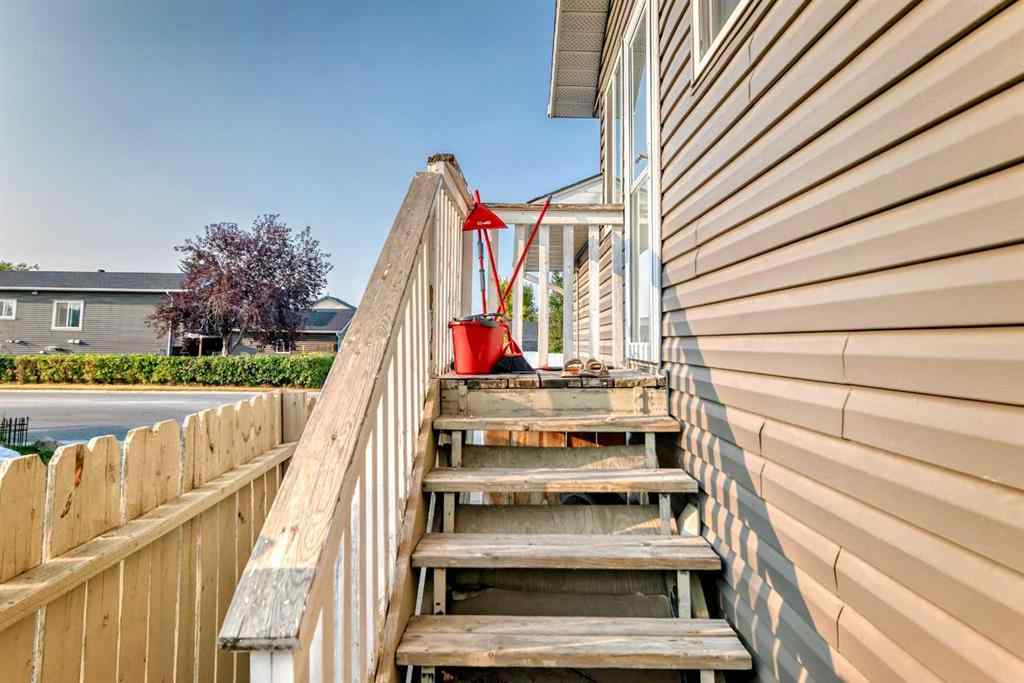 MLS® A2256874 - 11 Martinwood Road NE in Martindale Calgary, Residential