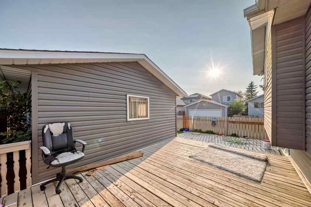MLS® A2256874 - 11 Martinwood Road NE in Martindale Calgary, Residential