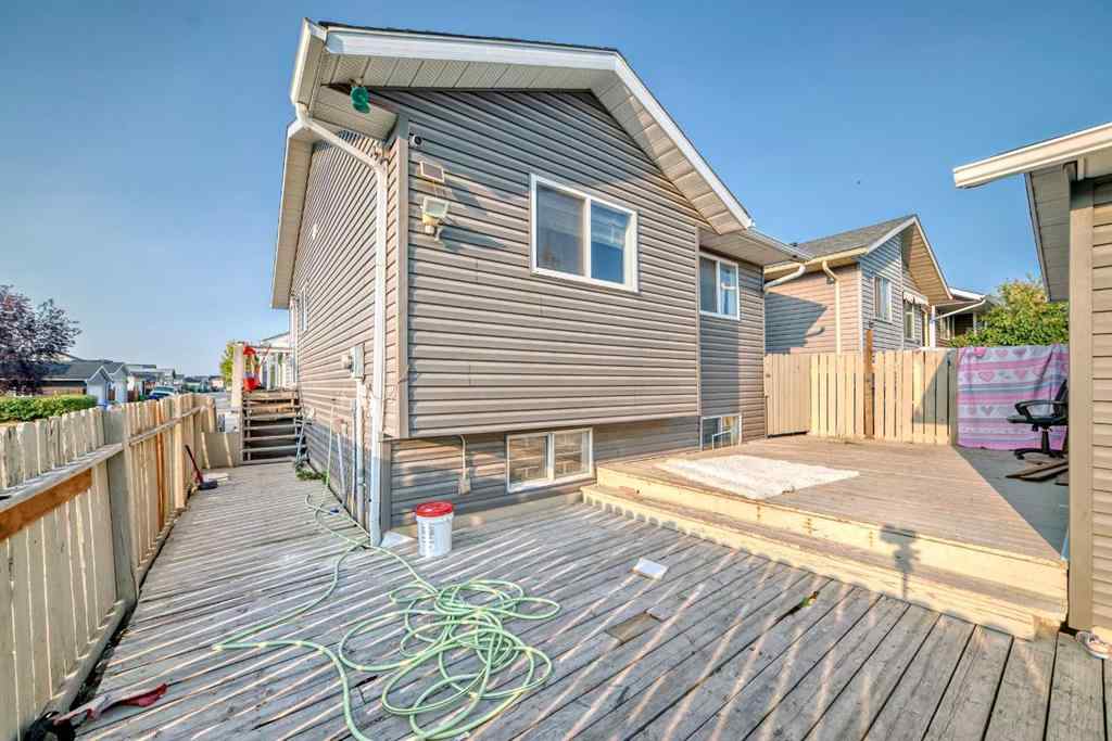 MLS® A2256874 - 11 Martinwood Road NE in Martindale Calgary, Residential