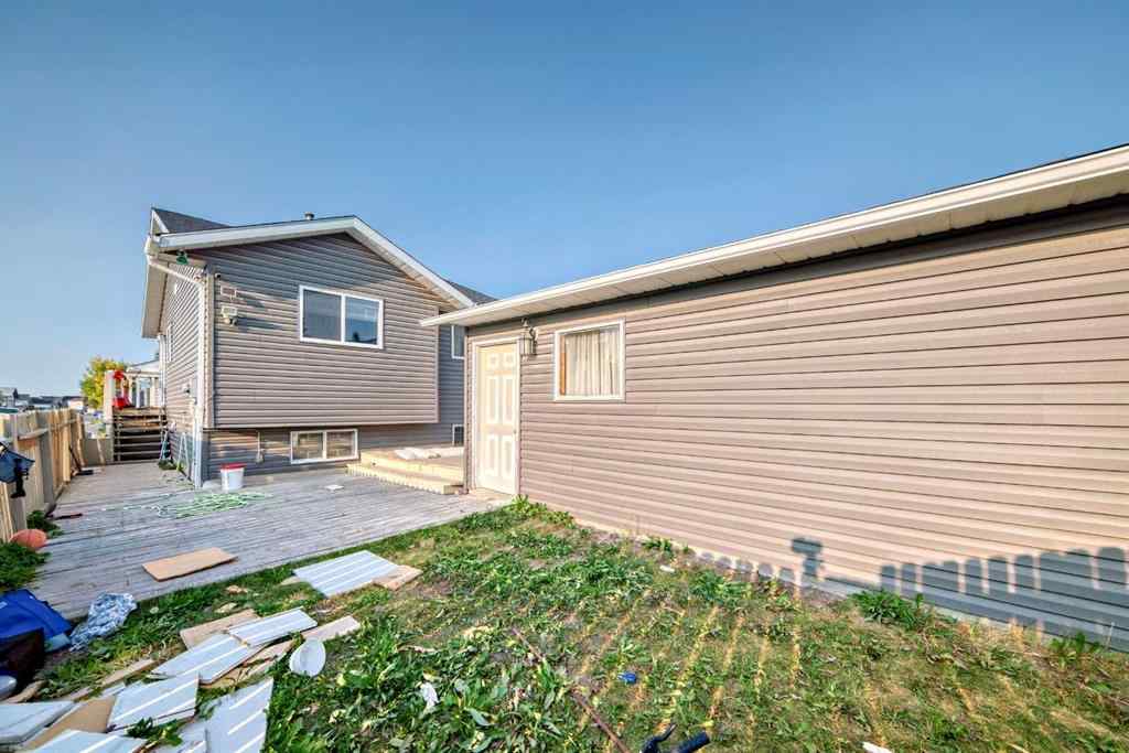MLS® A2256874 - 11 Martinwood Road NE in Martindale Calgary, Residential