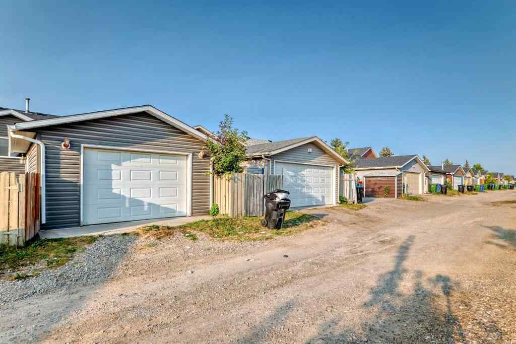 MLS® A2256874 - 11 Martinwood Road NE in Martindale Calgary, Residential