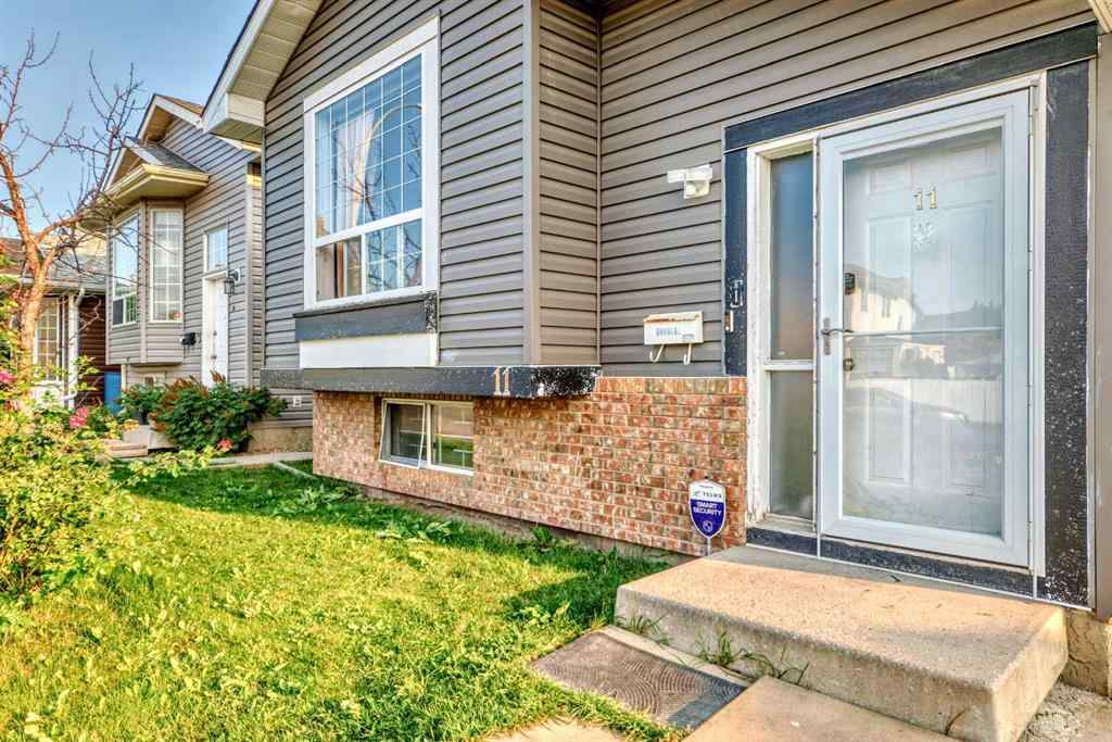 MLS® A2256874 - 11 Martinwood Road NE in Martindale Calgary, Residential