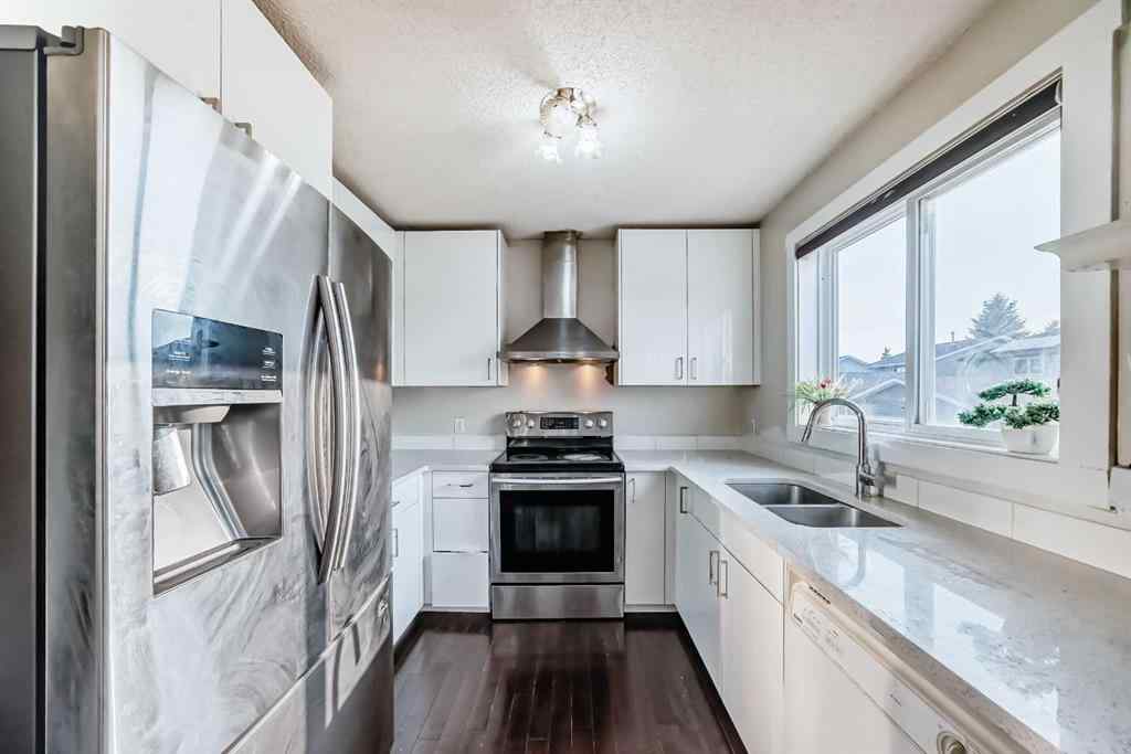 MLS® A2256874 - 11 Martinwood Road NE in Martindale Calgary, Residential
