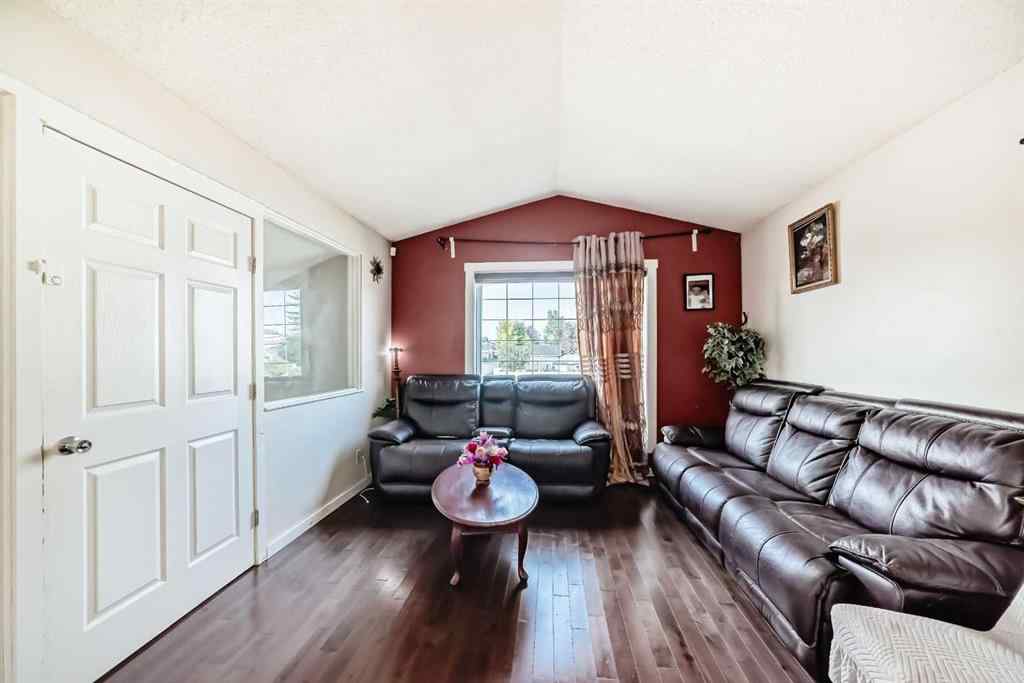 MLS® A2256874 - 11 Martinwood Road NE in Martindale Calgary, Residential