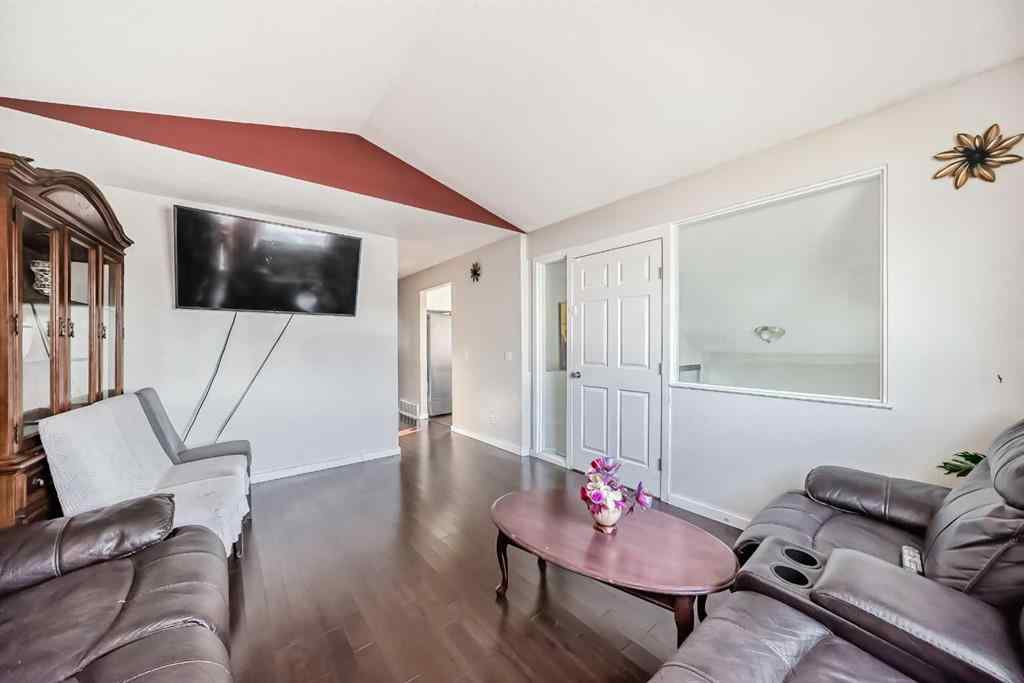 MLS® A2256874 - 11 Martinwood Road NE in Martindale Calgary, Residential