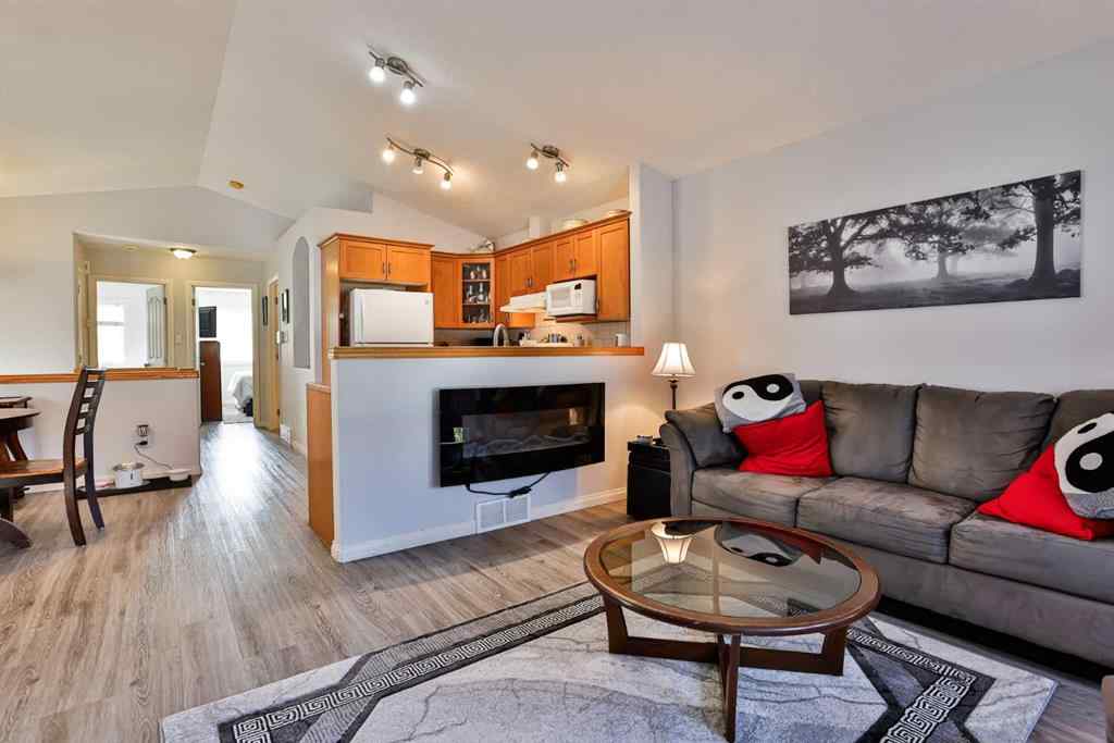 MLS® A2256875 - 377 Lynx Crescent N in Uplands Lethbridge, Residential