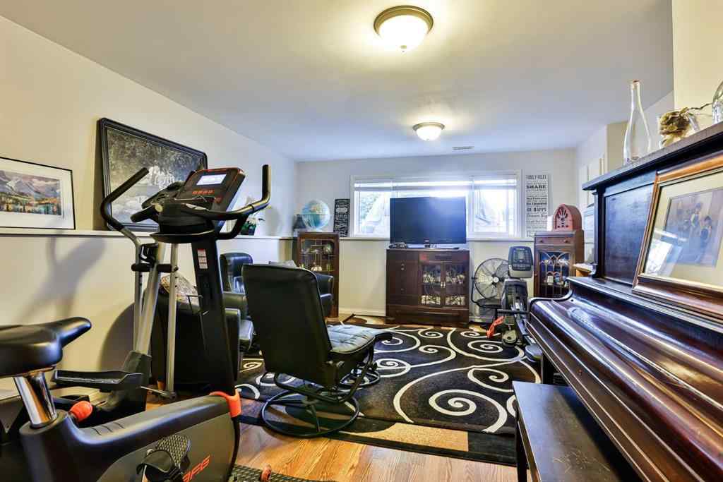 MLS® A2256875 - 377 Lynx Crescent N in Uplands Lethbridge, Residential
