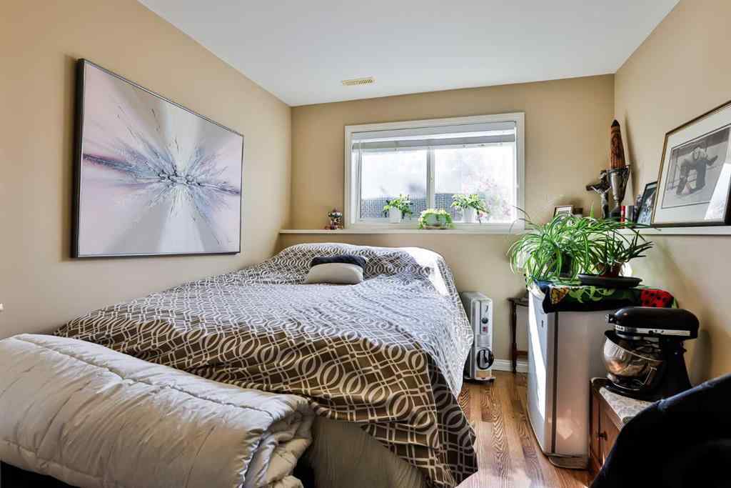 MLS® A2256875 - 377 Lynx Crescent N in Uplands Lethbridge, Residential