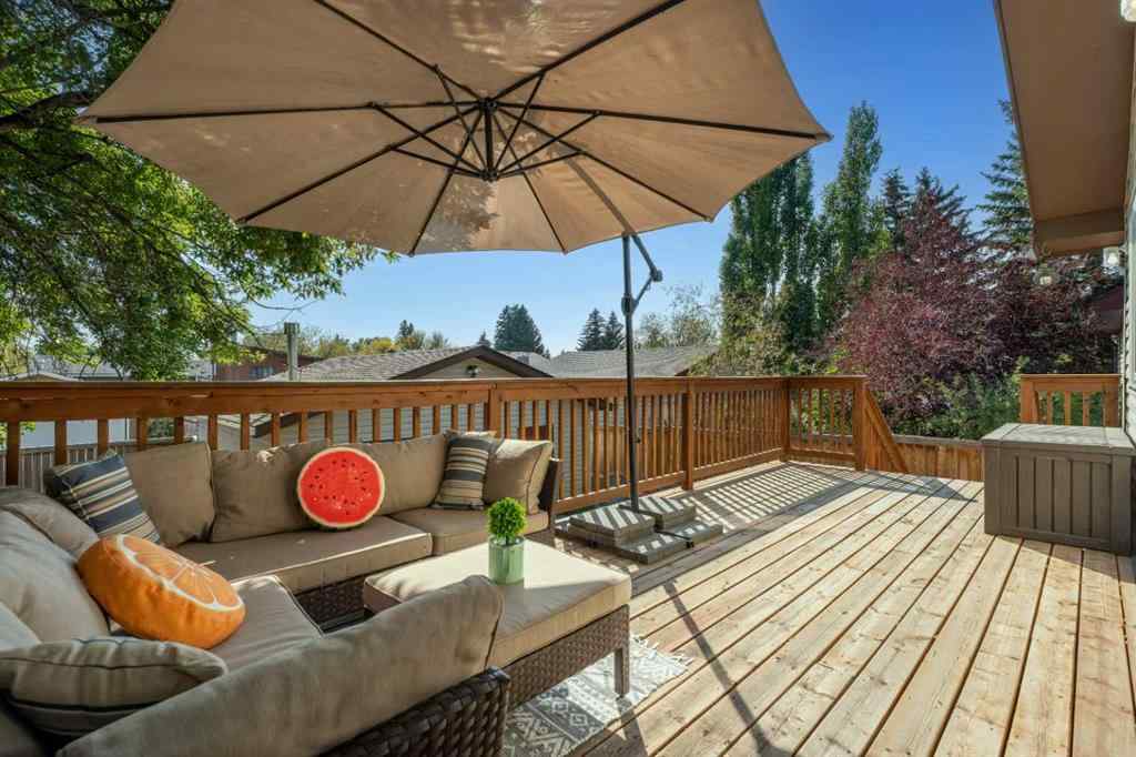 MLS® A2256876 - 1205 Meadowbrook Drive SE in Meadowbrook Airdrie, Residential