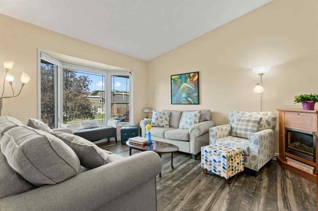 MLS® A2256876 - 1205 Meadowbrook Drive SE in Meadowbrook Airdrie, Residential