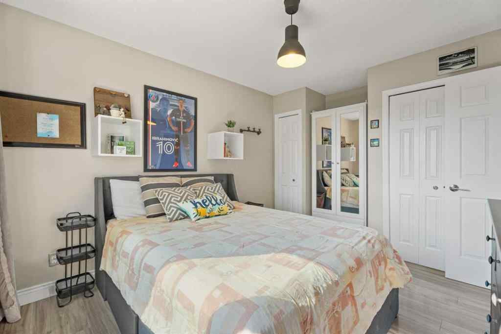 MLS® A2256876 - 1205 Meadowbrook Drive SE in Meadowbrook Airdrie, Residential