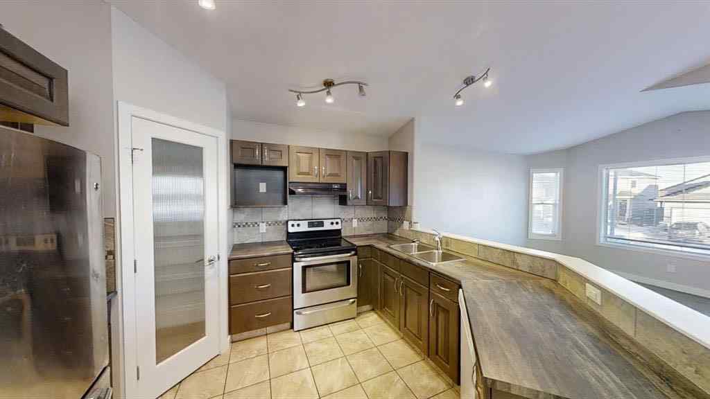 MLS® A2256877 - 9422 88 Street  in Cobblestone Grande Prairie, Residential