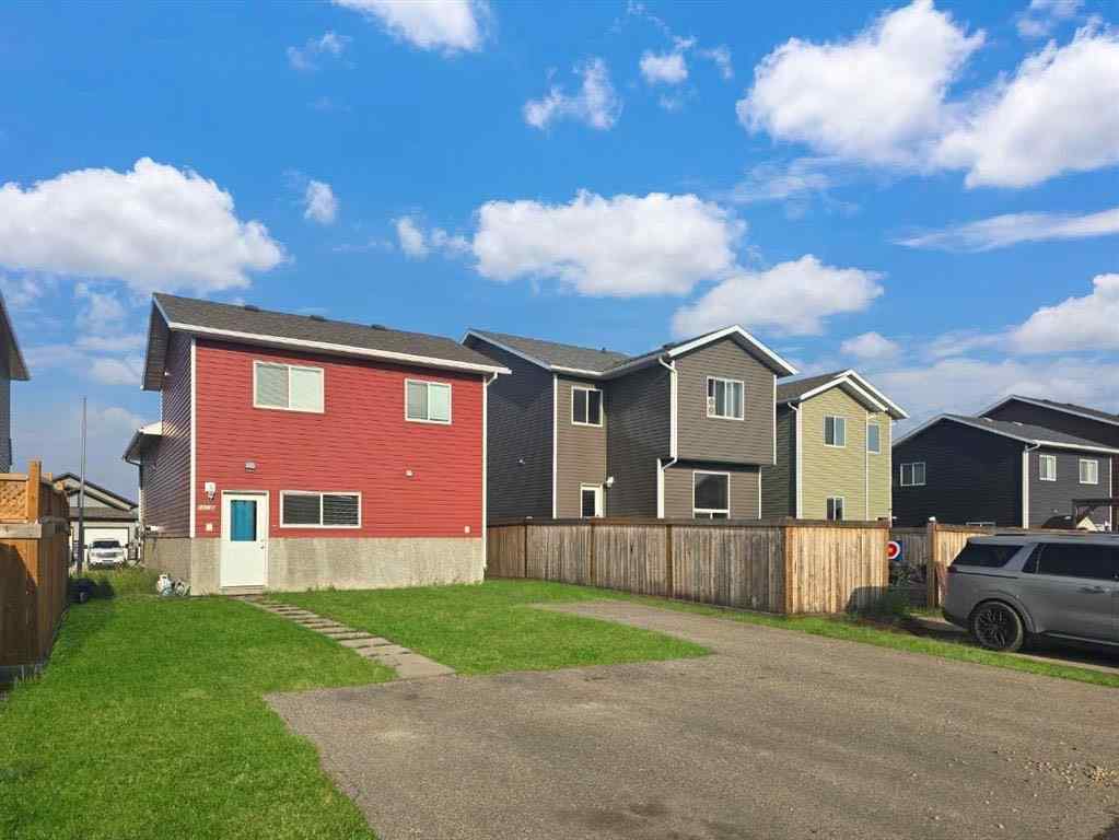 MLS® A2256877 - 9422 88 Street  in Cobblestone Grande Prairie, Residential
