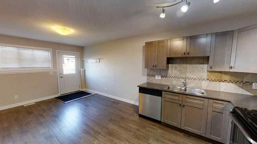 MLS® A2256877 - 9422 88 Street  in Cobblestone Grande Prairie, Residential