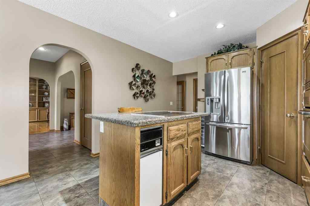 MLS® A2256878 - 322 Douglas Woods Court SE in Douglasdale/Glen Calgary, Residential