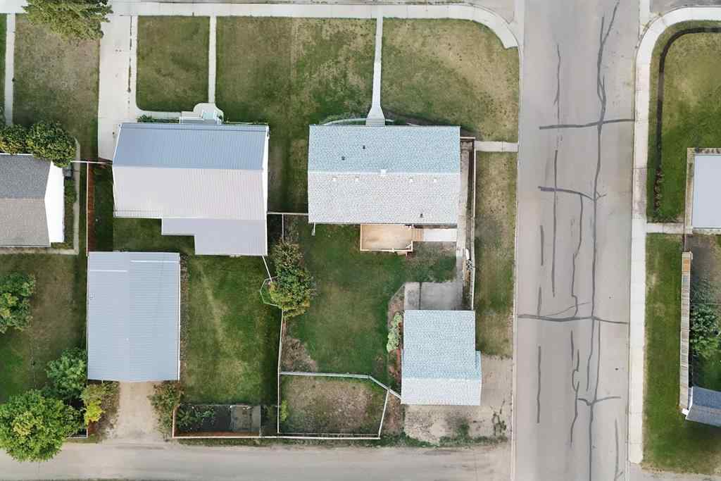 MLS® A2256881 - 5402 59 Street  in Lucas Heights Ponoka, Residential