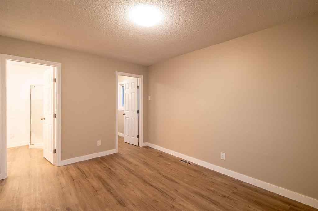 MLS® A2256881 - 5402 59 Street  in Lucas Heights Ponoka, Residential