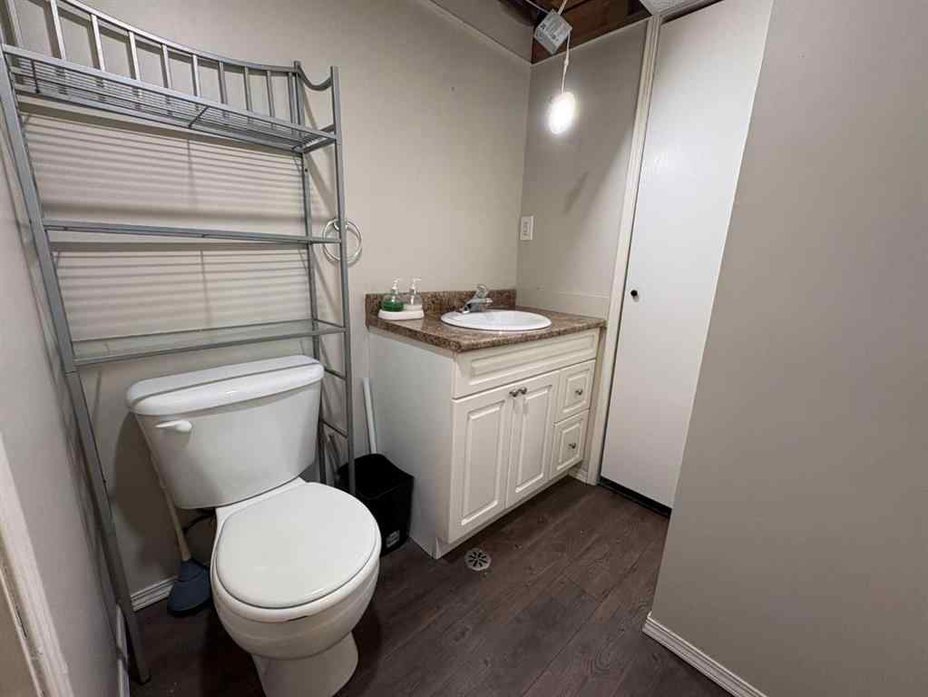 MLS® A2256882 - 5821 44 Avenue  in Waskasoo Red Deer, Residential