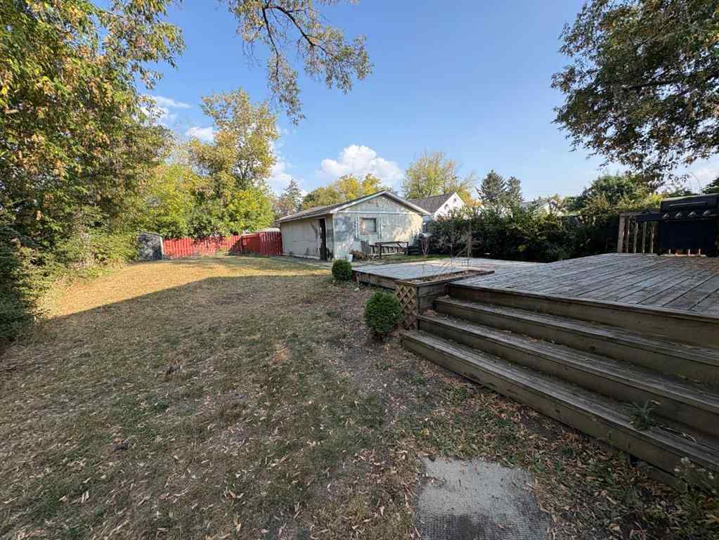 MLS® A2256882 - 5821 44 Avenue  in Waskasoo Red Deer, Residential
