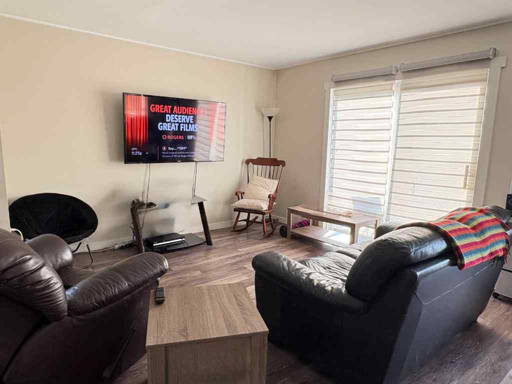 MLS® A2256882 - 5821 44 Avenue  in Waskasoo Red Deer, Residential
