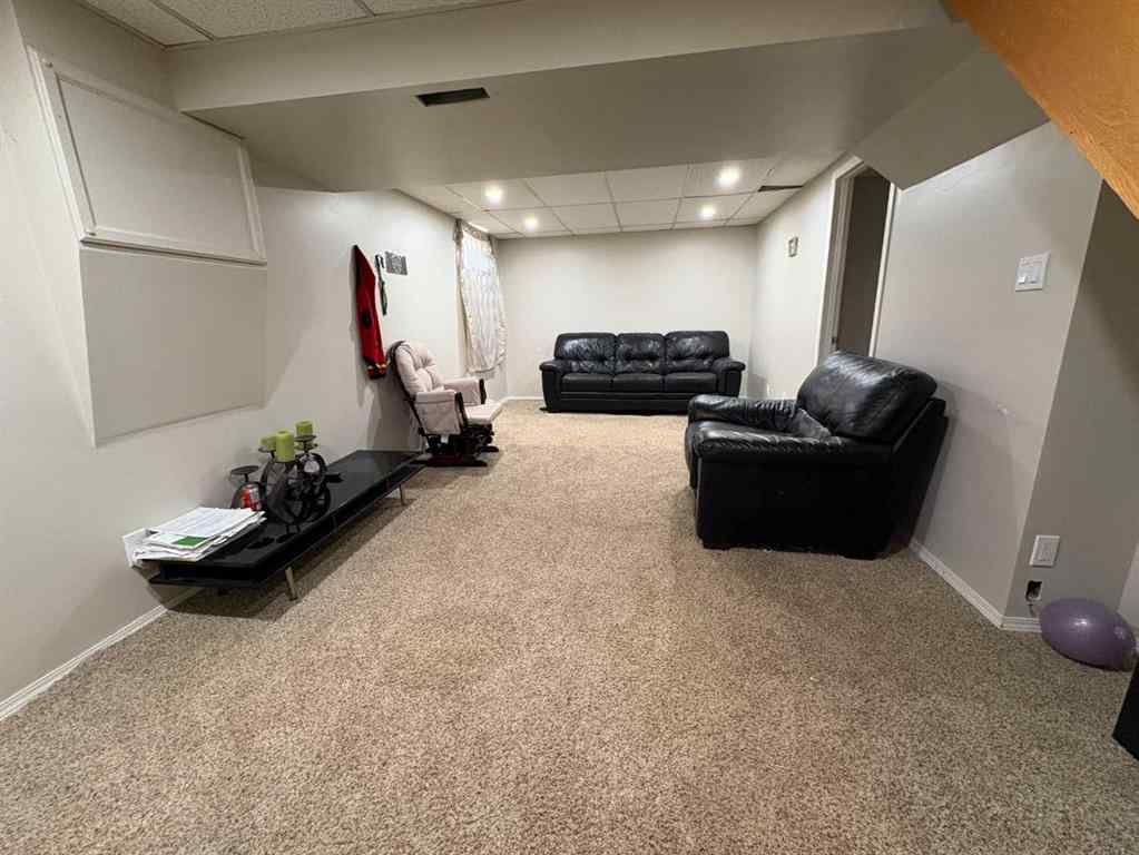 MLS® A2256882 - 5821 44 Avenue  in Waskasoo Red Deer, Residential