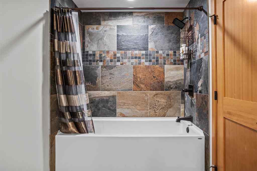 MLS® A2256883 - 7 Creekside Mews  in Spring Creek Canmore, Residential