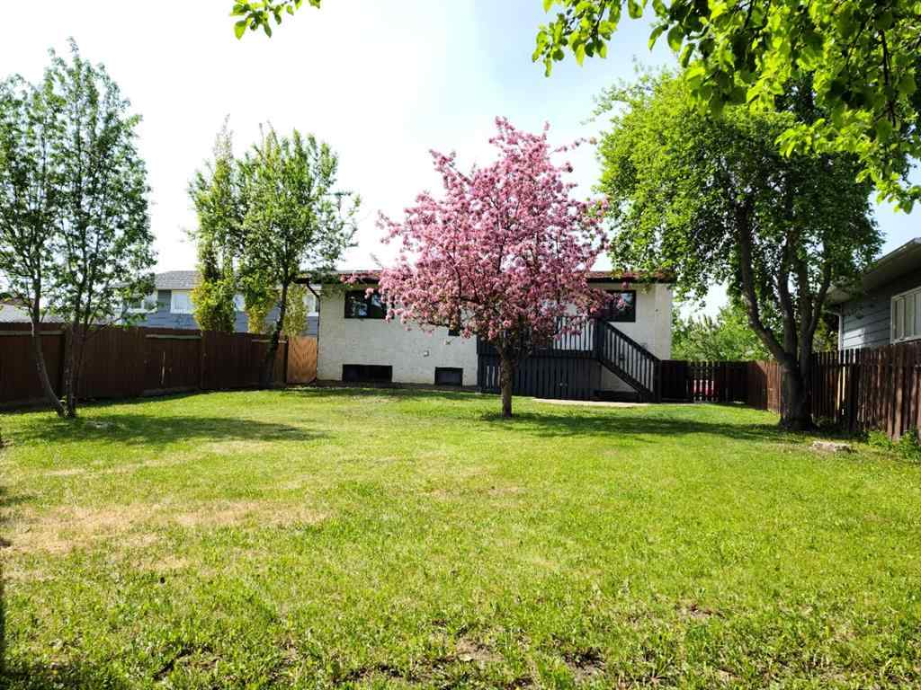 MLS® A2256884 - 7413 96 Street  in North End Peace River, Residential