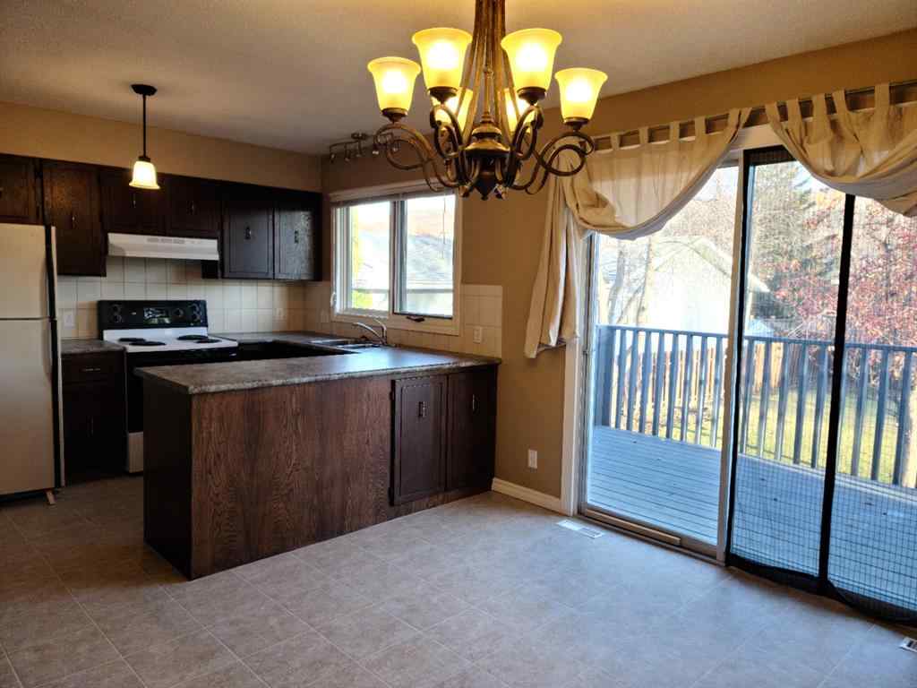 MLS® A2256884 - 7413 96 Street  in North End Peace River, Residential