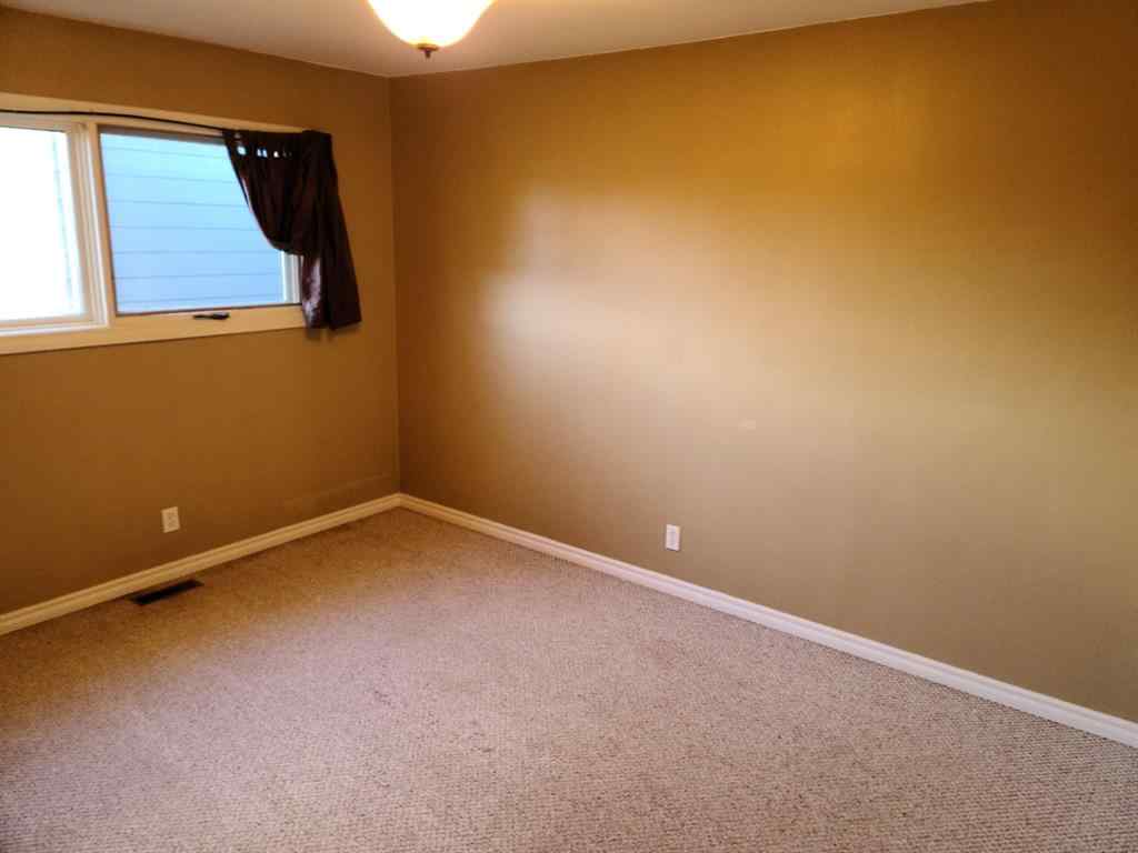 MLS® A2256884 - 7413 96 Street  in North End Peace River, Residential