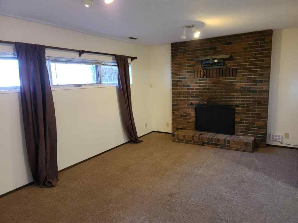 MLS® A2256884 - 7413 96 Street  in North End Peace River, Residential