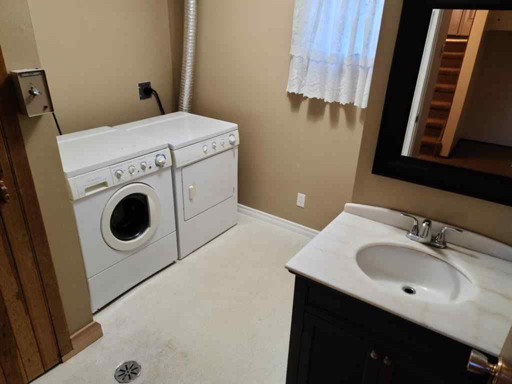 MLS® A2256884 - 7413 96 Street  in North End Peace River, Residential