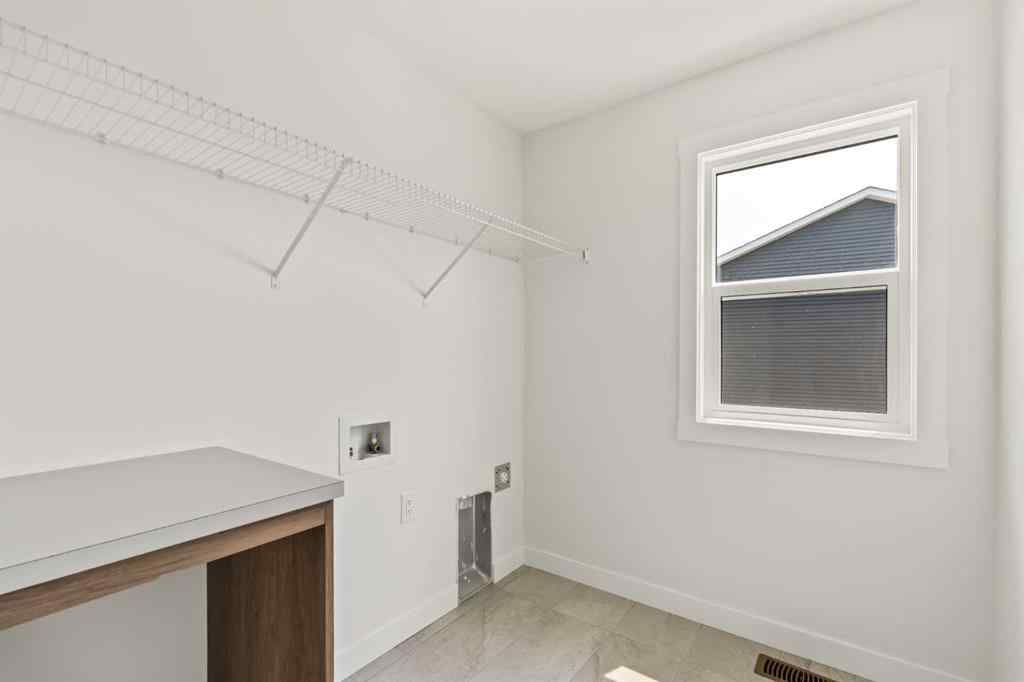 MLS® A2256886 - 280 Creekstone Circle SW in Pine Creek Calgary, Residential