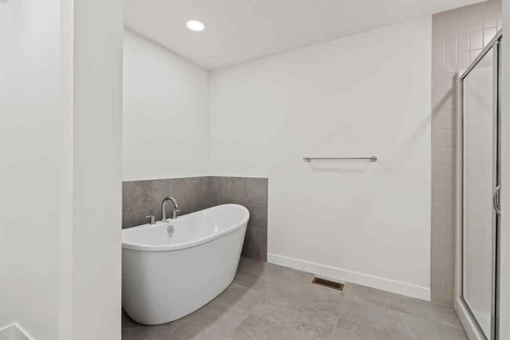 MLS® A2256886 - 280 Creekstone Circle SW in Pine Creek Calgary, Residential