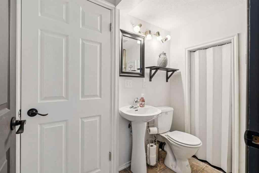 MLS® A2256889 - 363 Cedarille Crescent SW in Cedarbrae Calgary, Residential