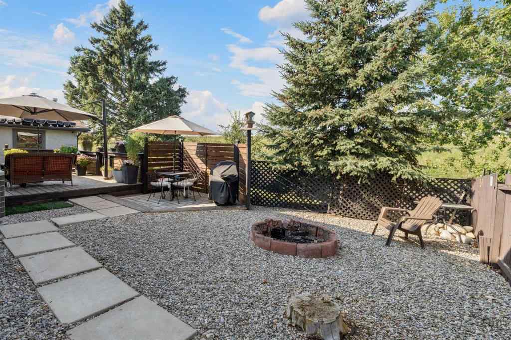 MLS® A2256889 - 363 Cedarille Crescent SW in Cedarbrae Calgary, Residential