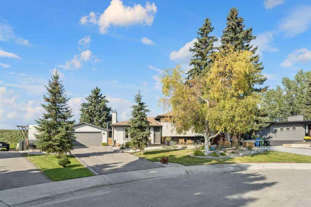 MLS® A2256889 - 363 Cedarille Crescent SW in Cedarbrae Calgary, Residential
