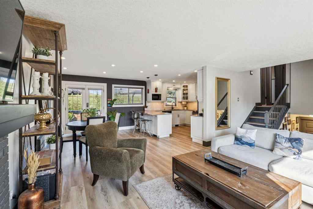 MLS® A2256889 - 363 Cedarille Crescent SW in Cedarbrae Calgary, Residential