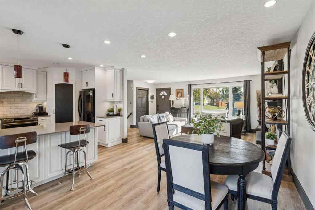 MLS® A2256889 - 363 Cedarille Crescent SW in Cedarbrae Calgary, Residential