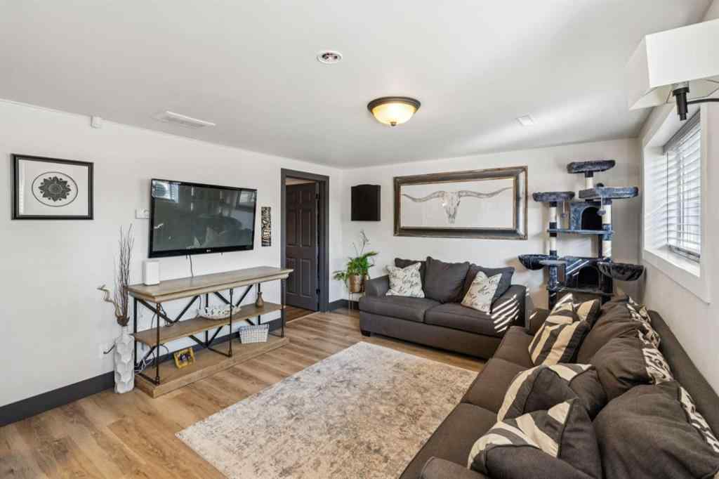 MLS® A2256889 - 363 Cedarille Crescent SW in Cedarbrae Calgary, Residential